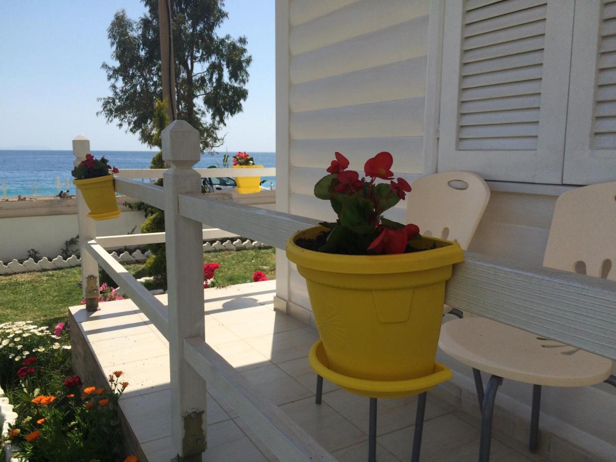 Vela E Bardhe Villa Dhermi Bagian luar foto