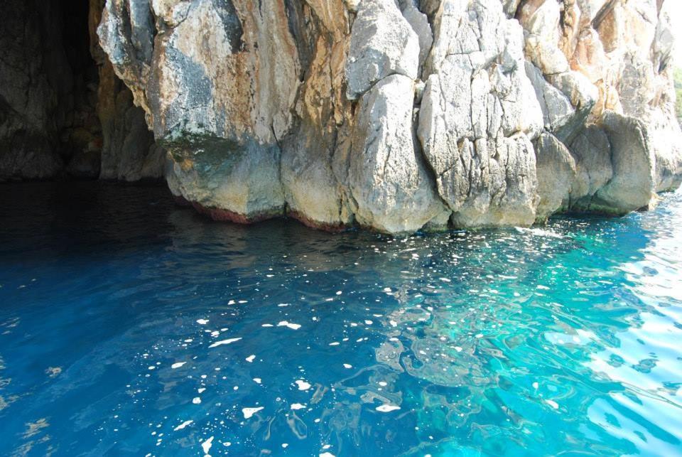 Vela E Bardhe Villa Dhermi Bagian luar foto